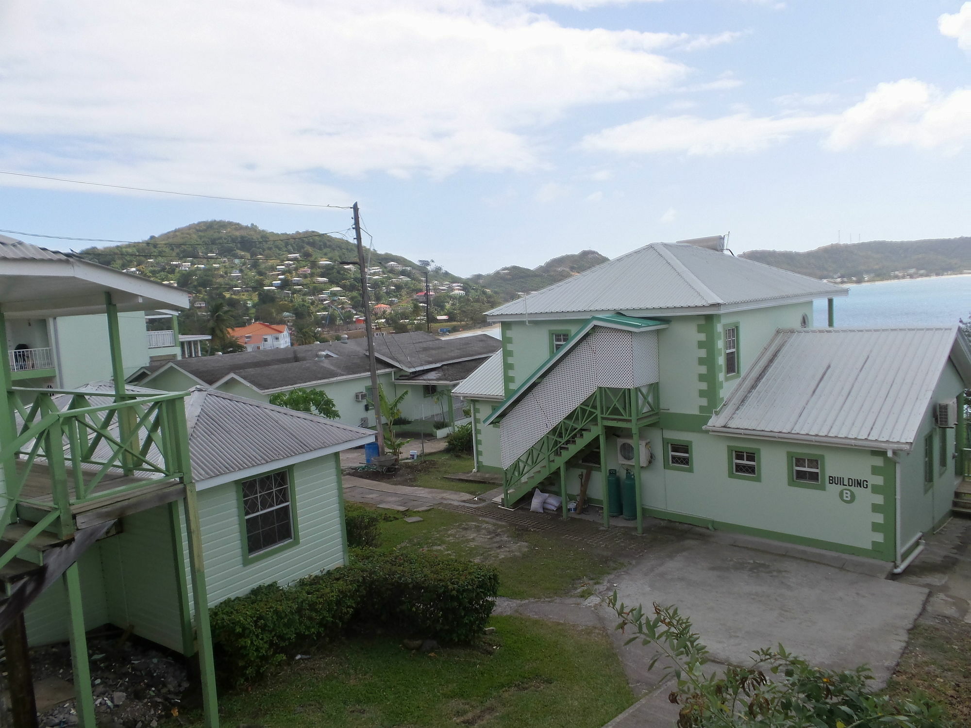 Capt. Harris Suites St. George's Exterior photo