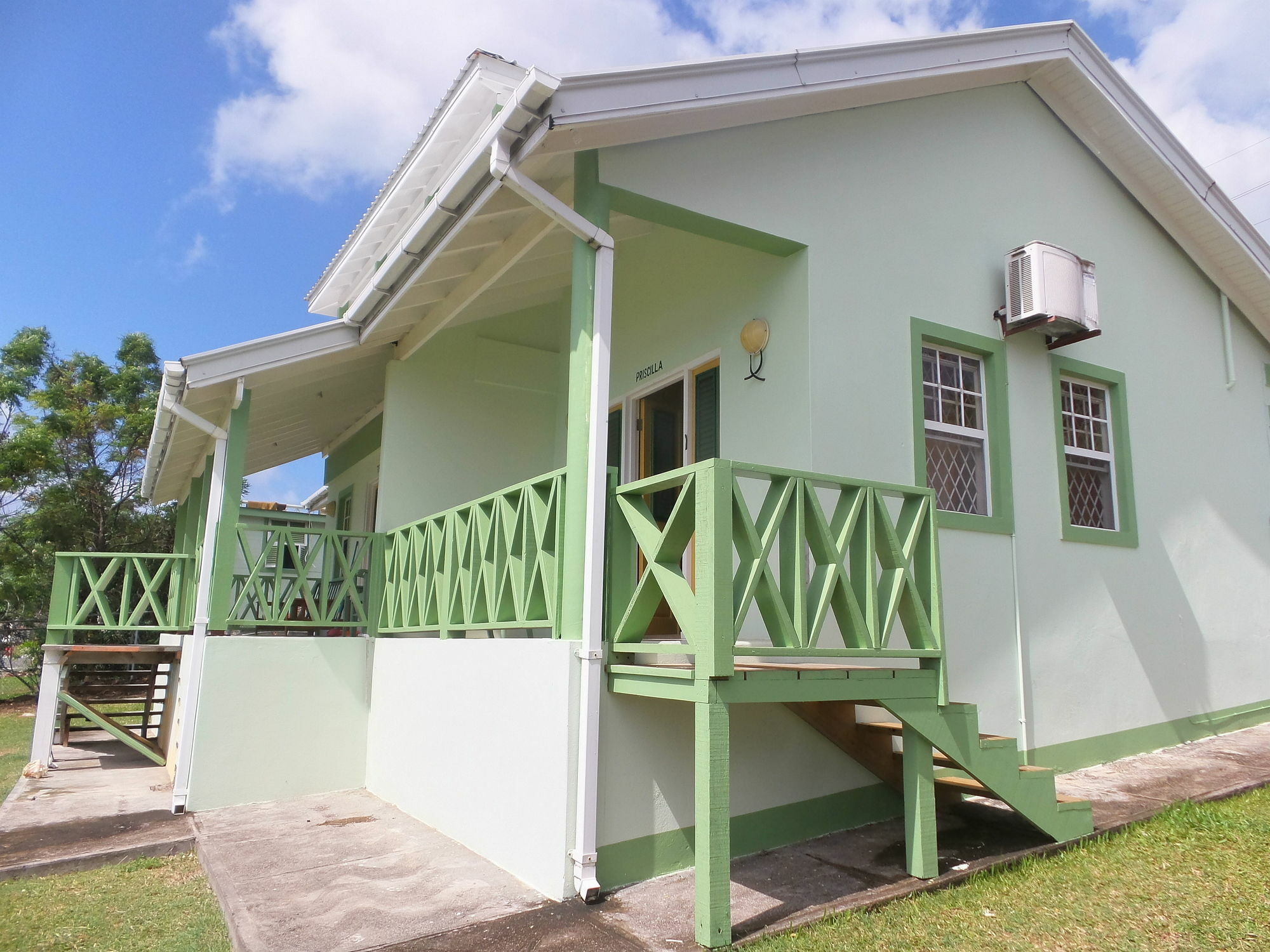 Capt. Harris Suites St. George's Exterior photo